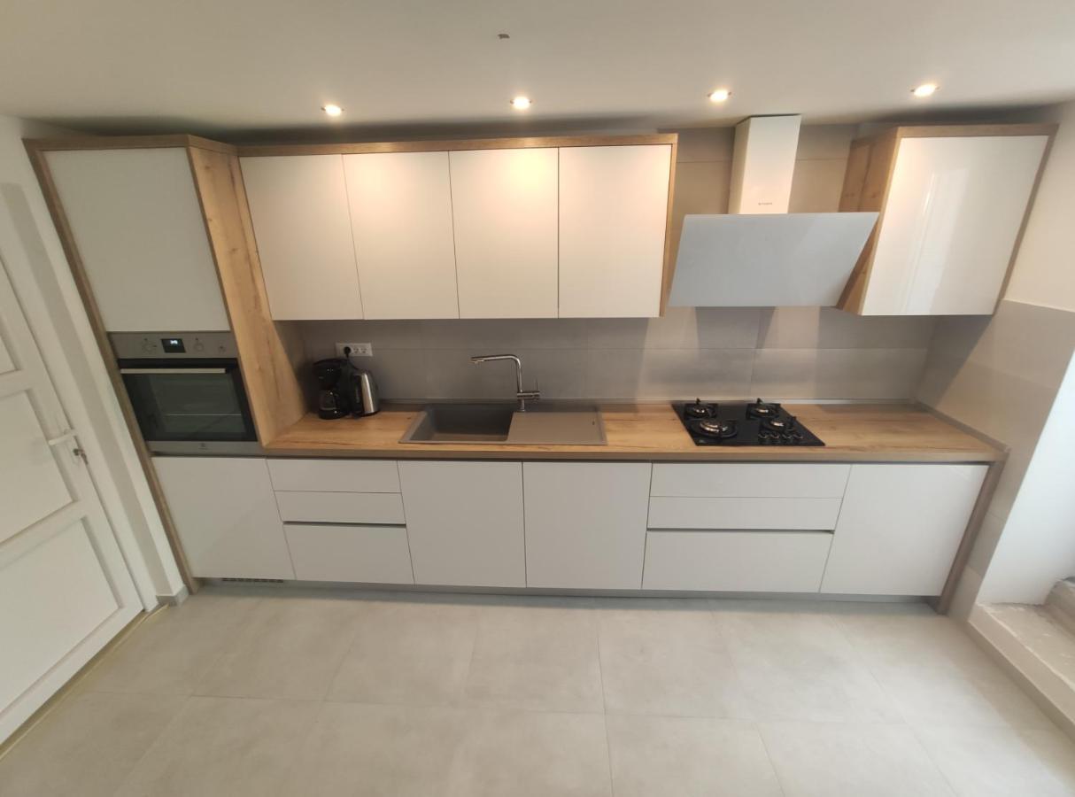 Peaceful Apartment 30 Meters From Sea Задар Екстериор снимка